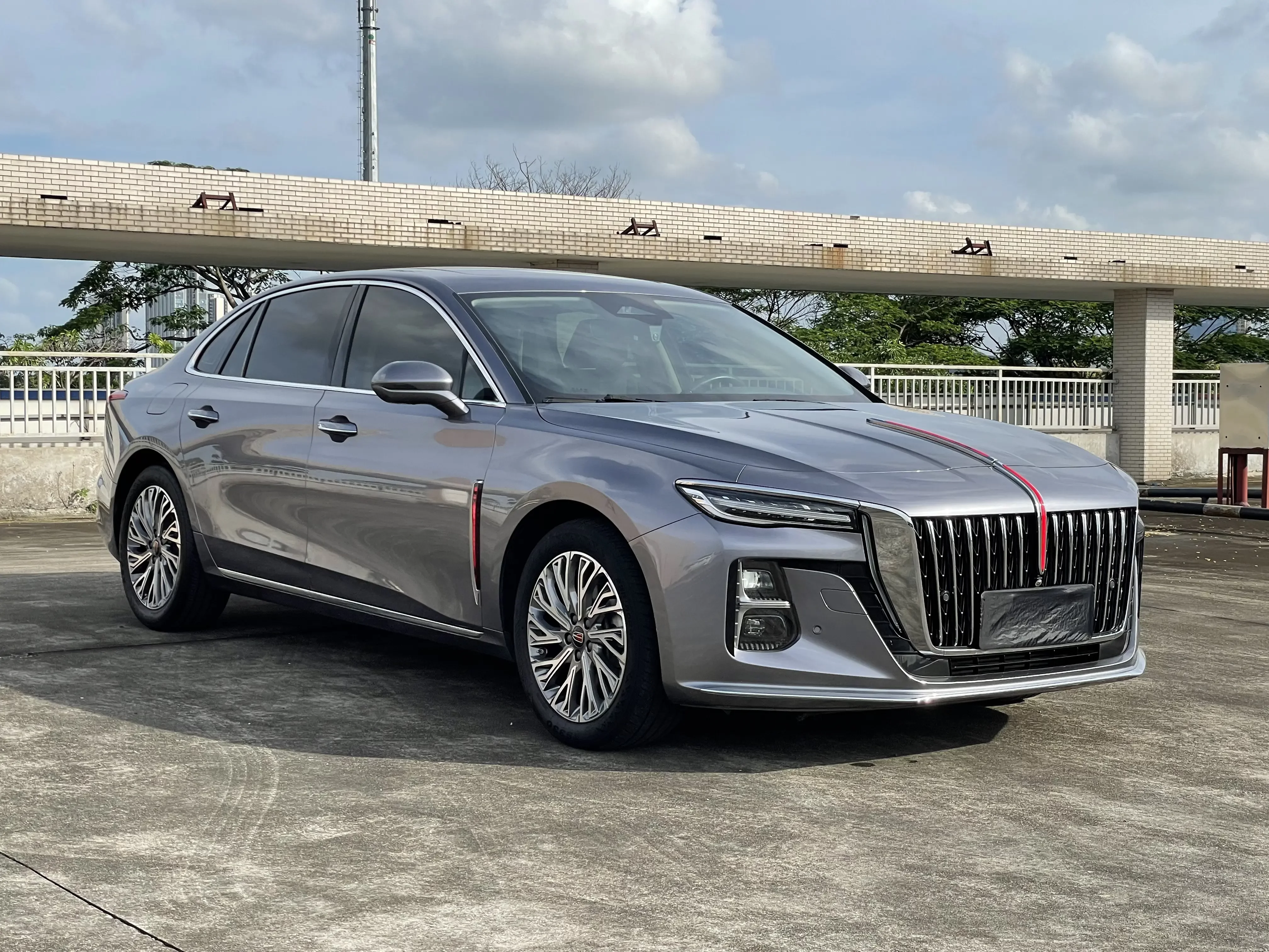 Hongqi H5