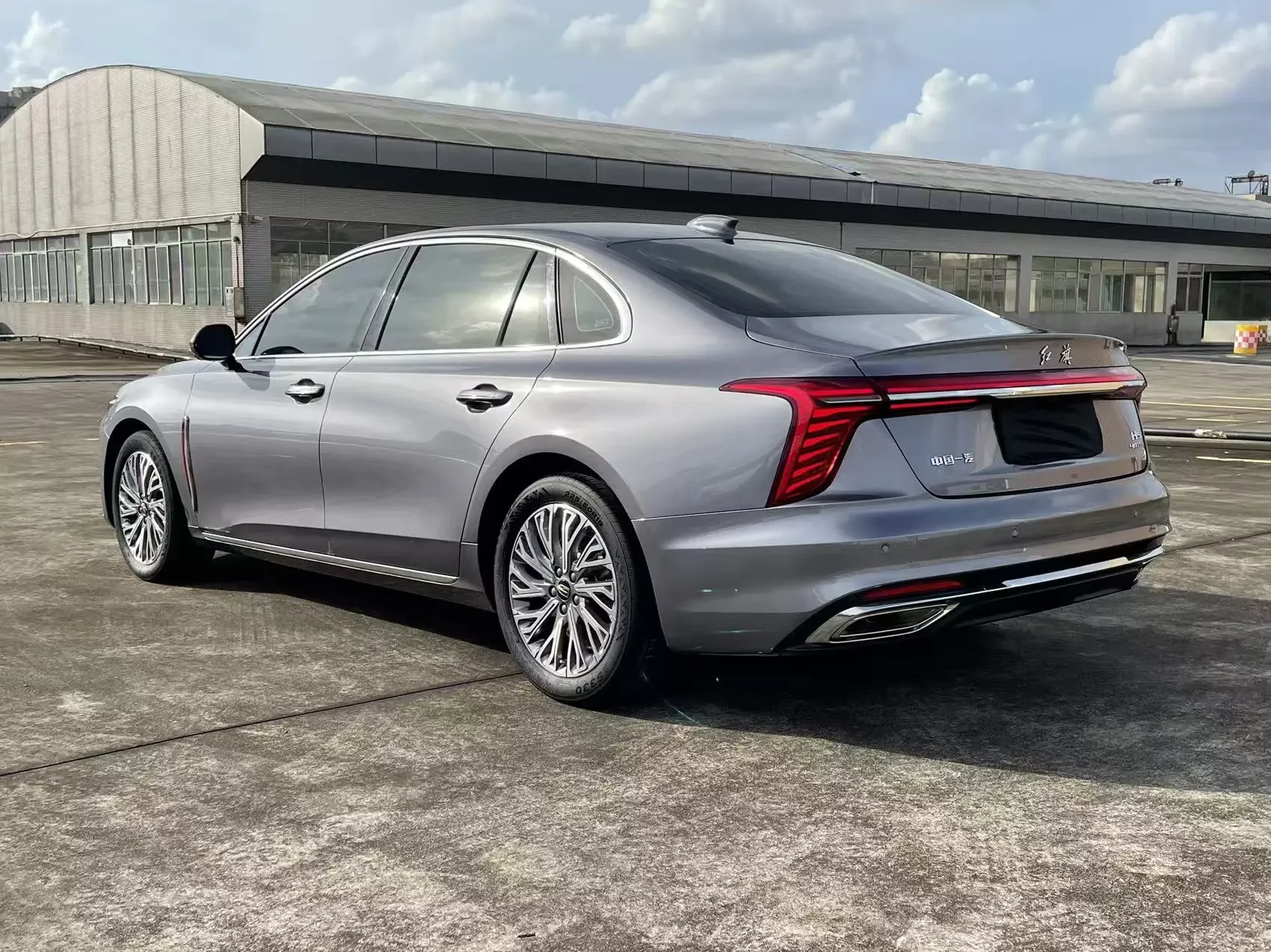 Hongqi H5