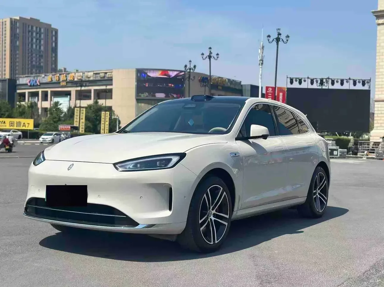 AITO M5
