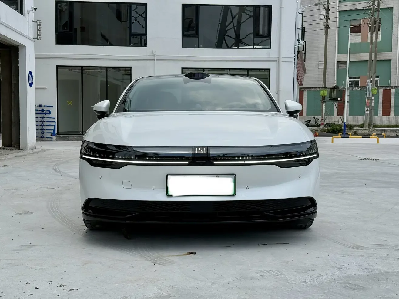 ZEEKR 007