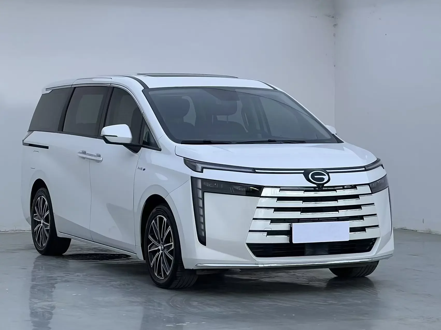GAC Trumpchi E8 PHEV