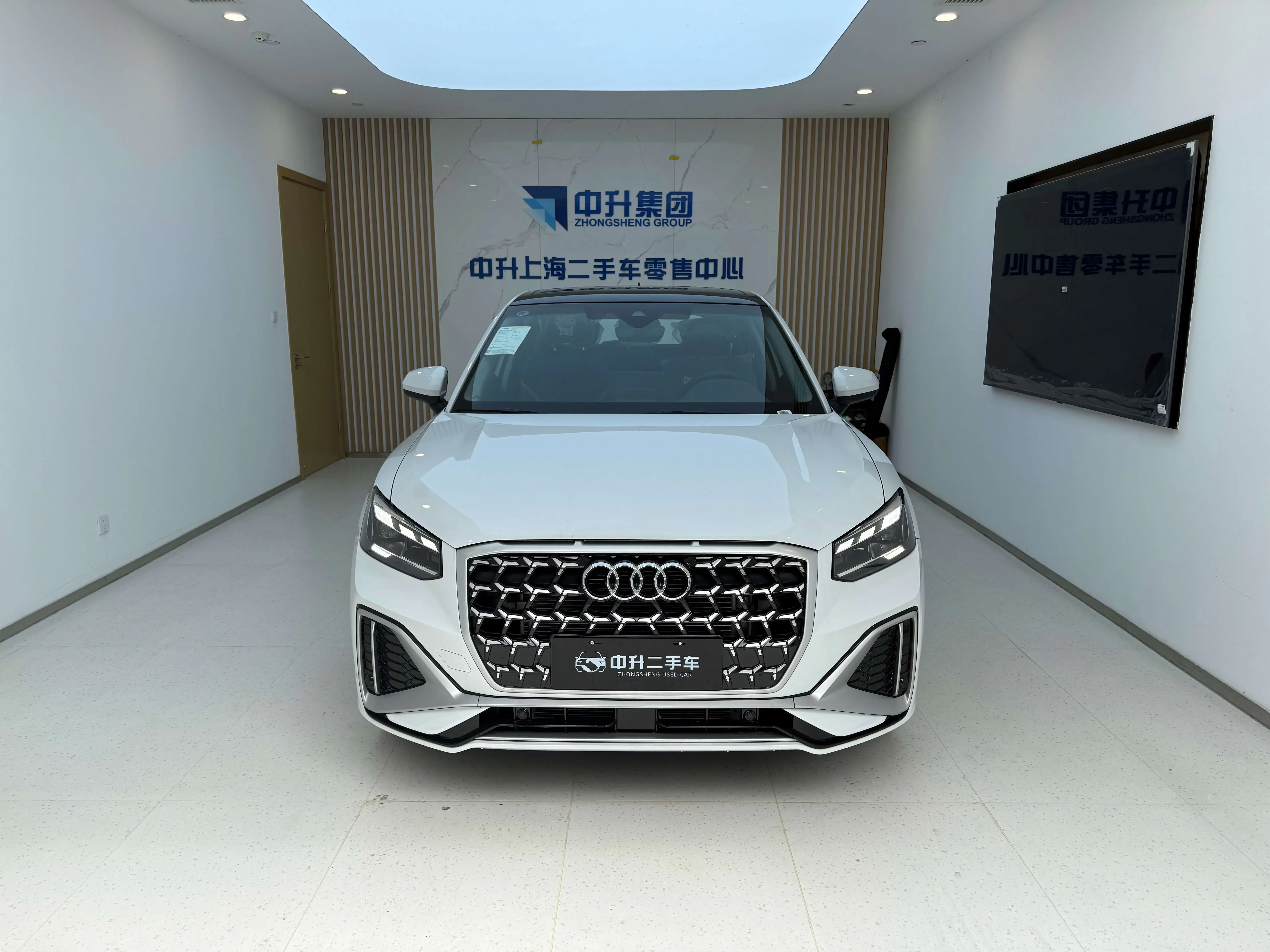 Audi Q2L