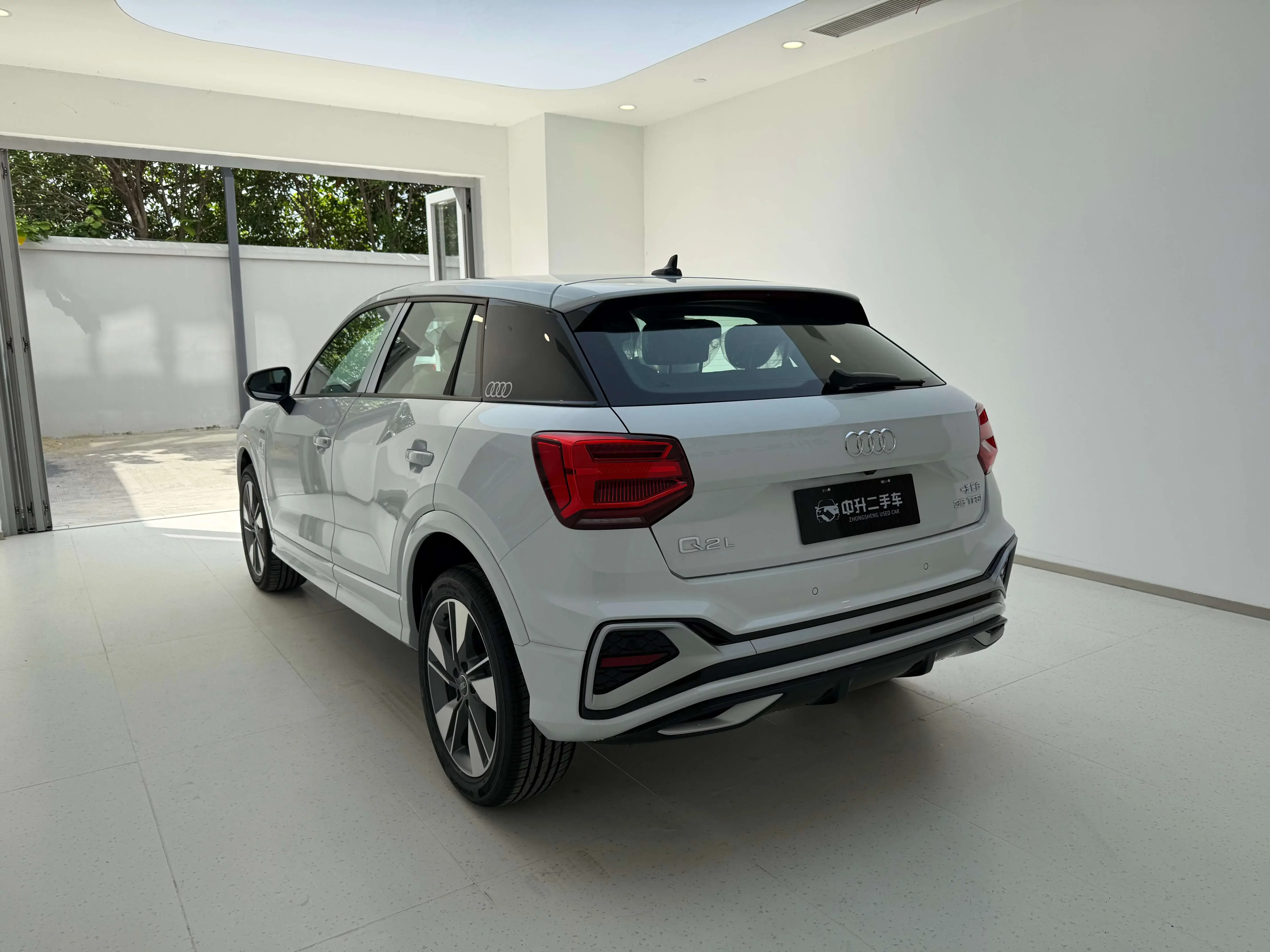 Audi Q2L