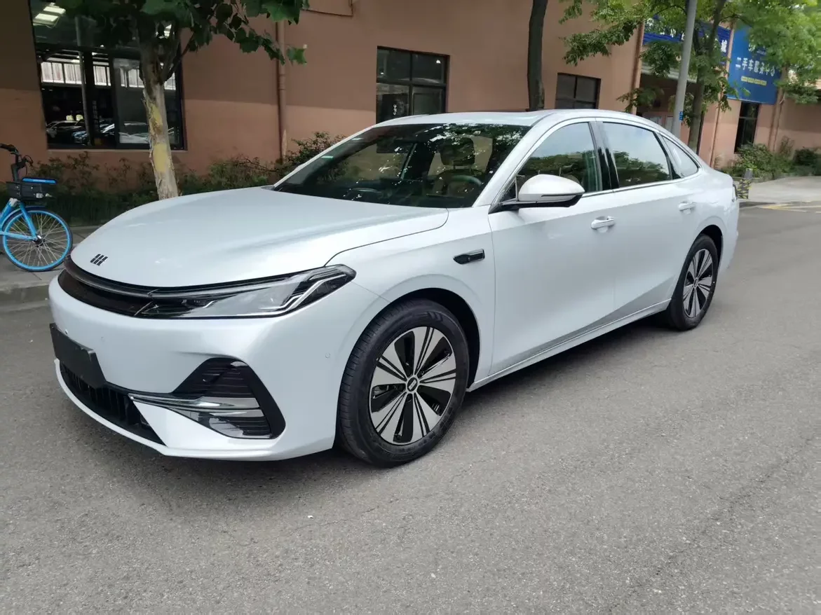 Geely Galaxy A7 EM