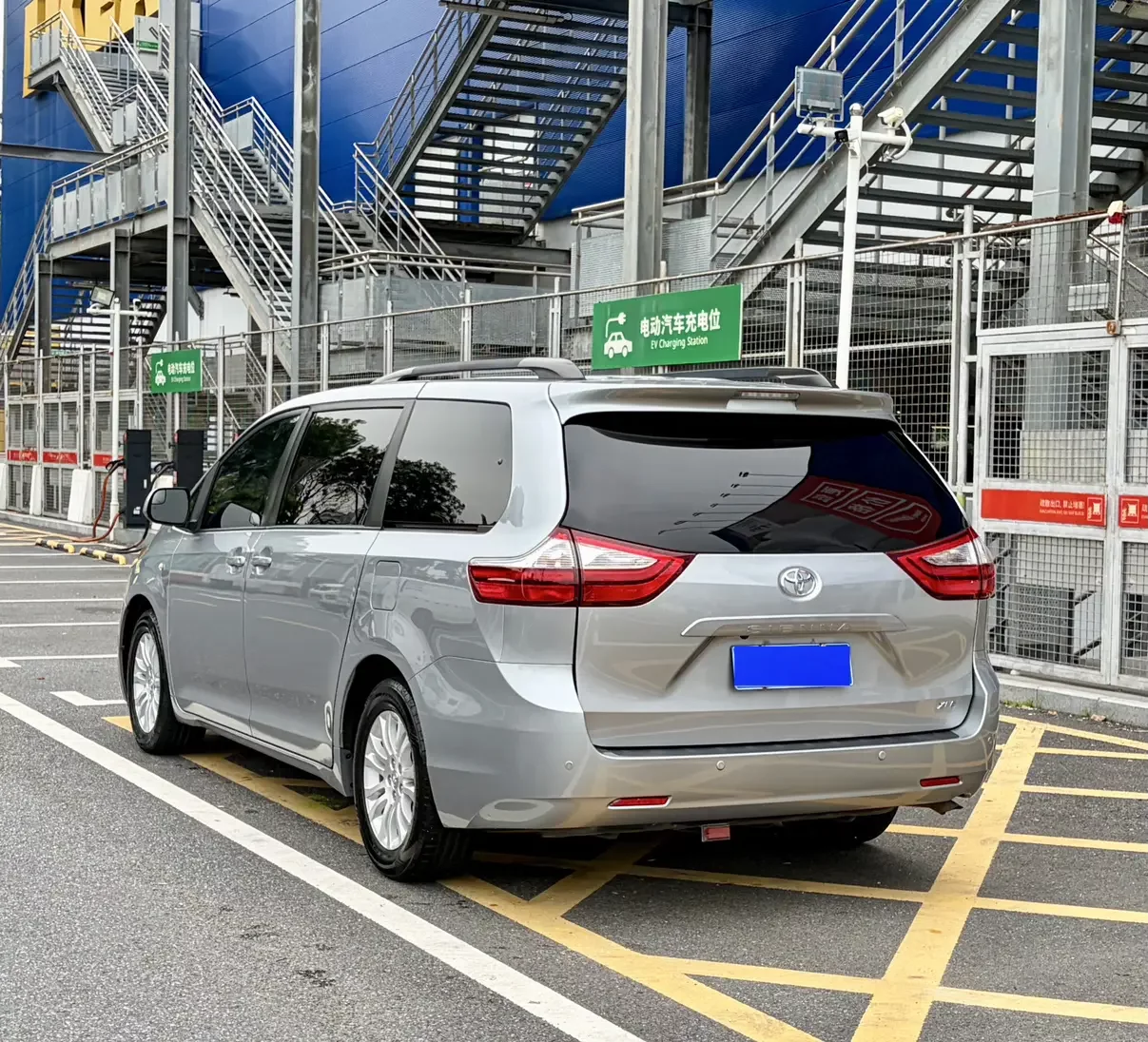 Toyota Sienna