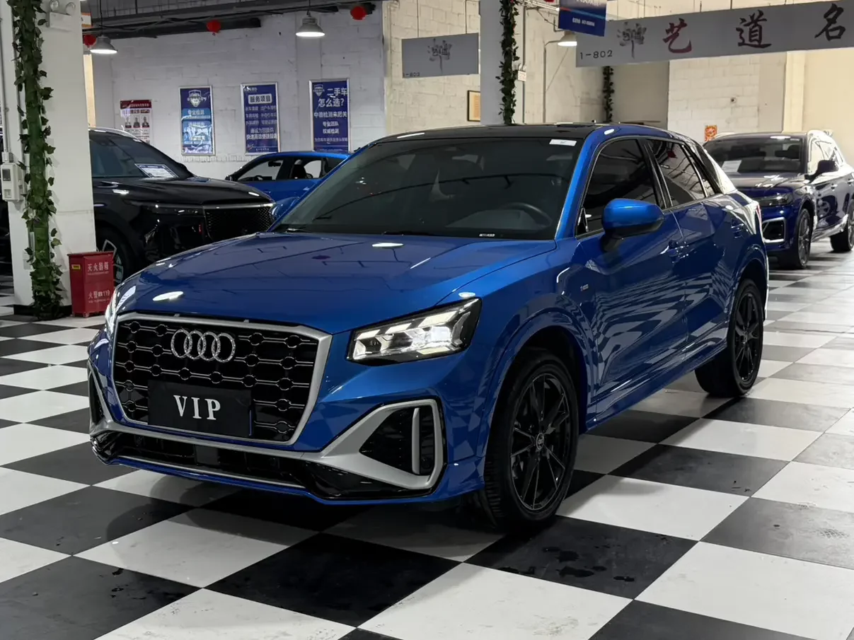 Audi Q2L