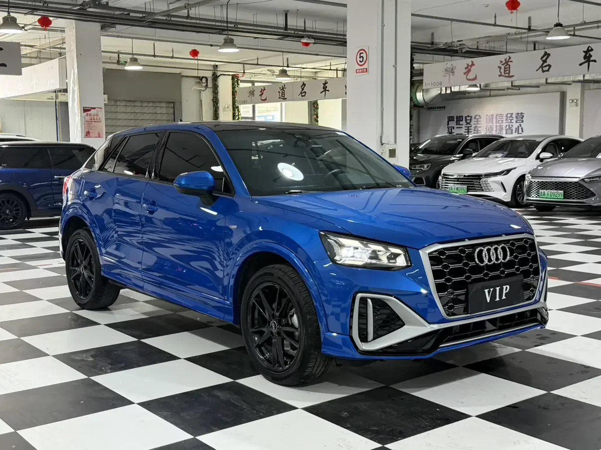 Audi Q2L