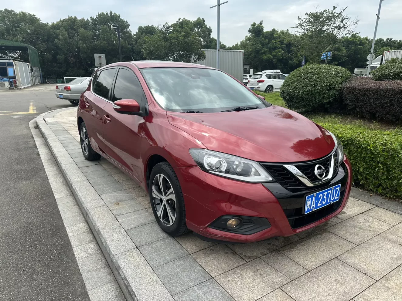 Nissan Tiida