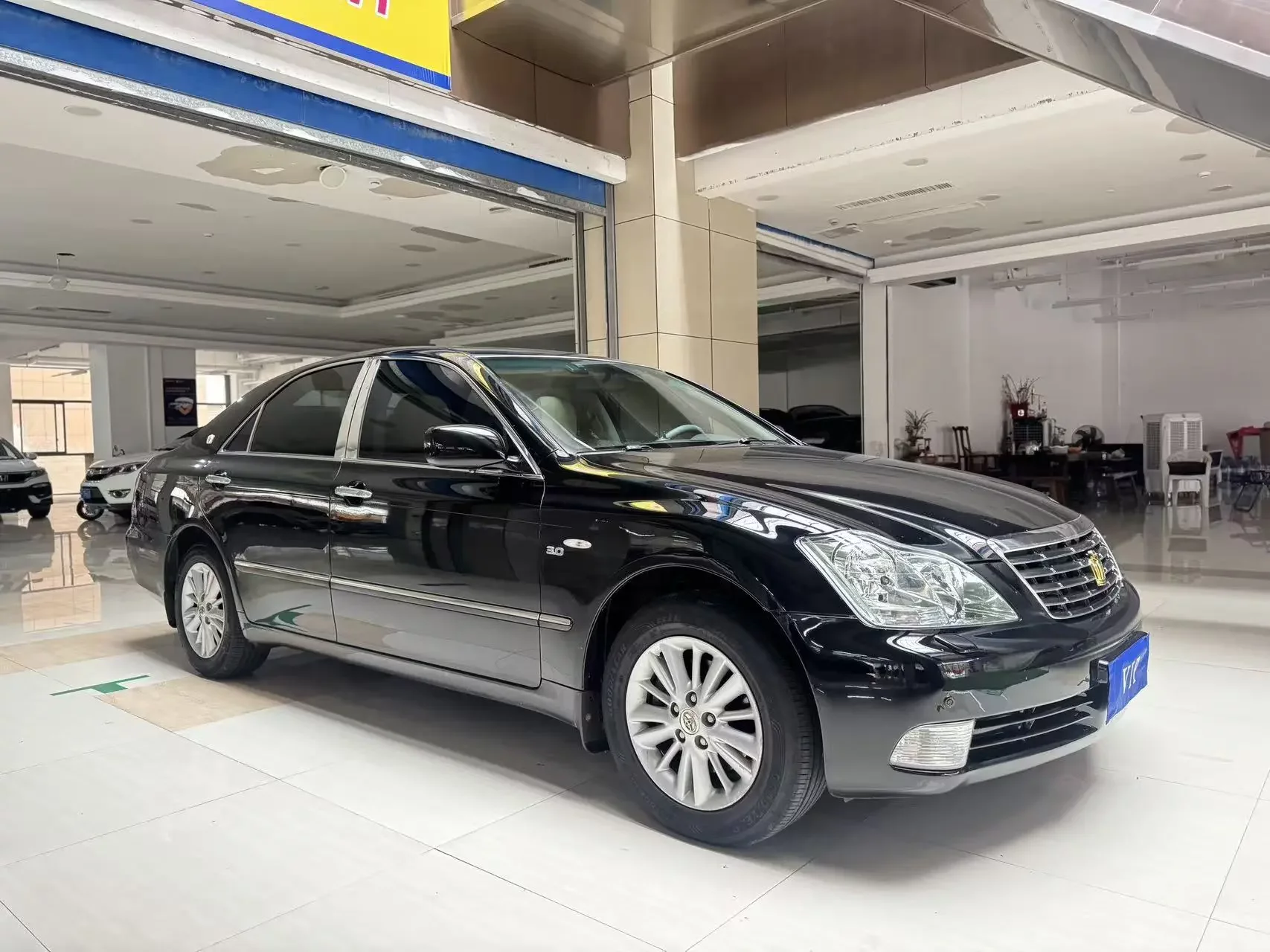 Toyota crown