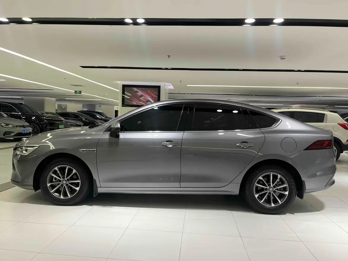BYD Qin PLUS DM