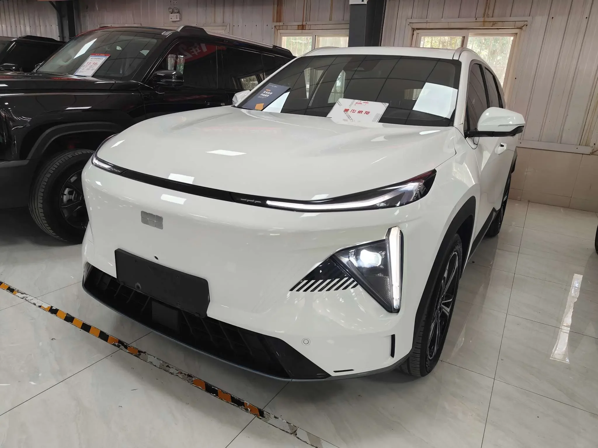 Geely Galaxy L7