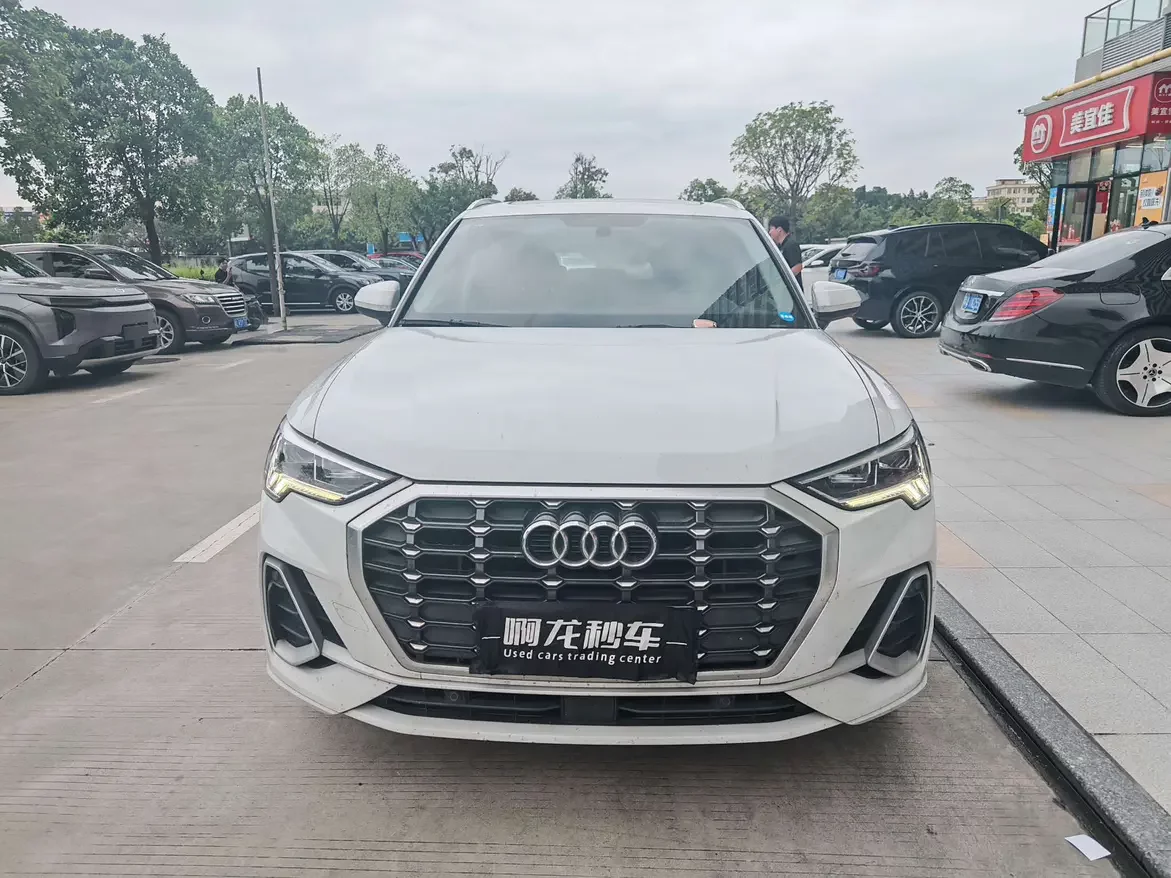 Audi Q3