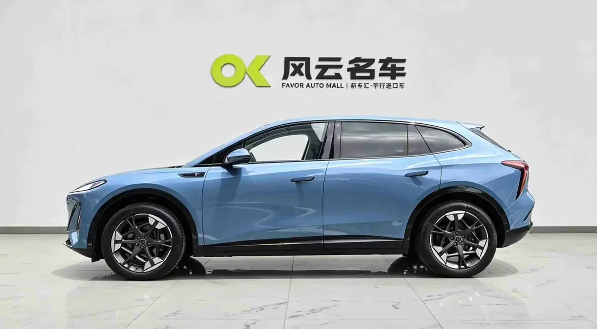 Hongqi Red Flag Tiangong 06