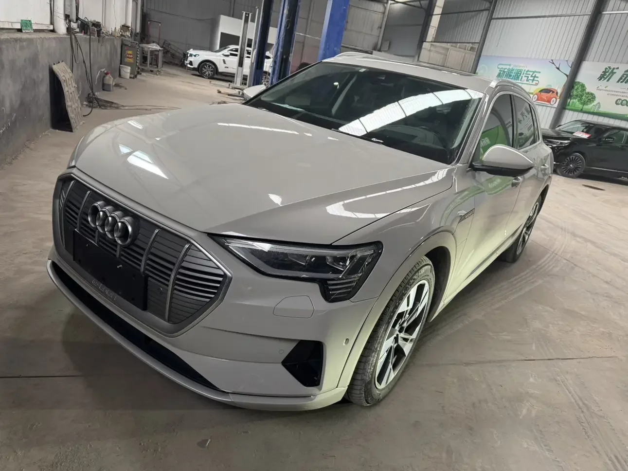 Audi e-tron