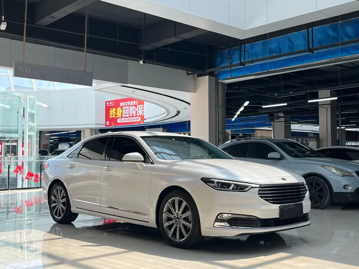 Ford Taurus