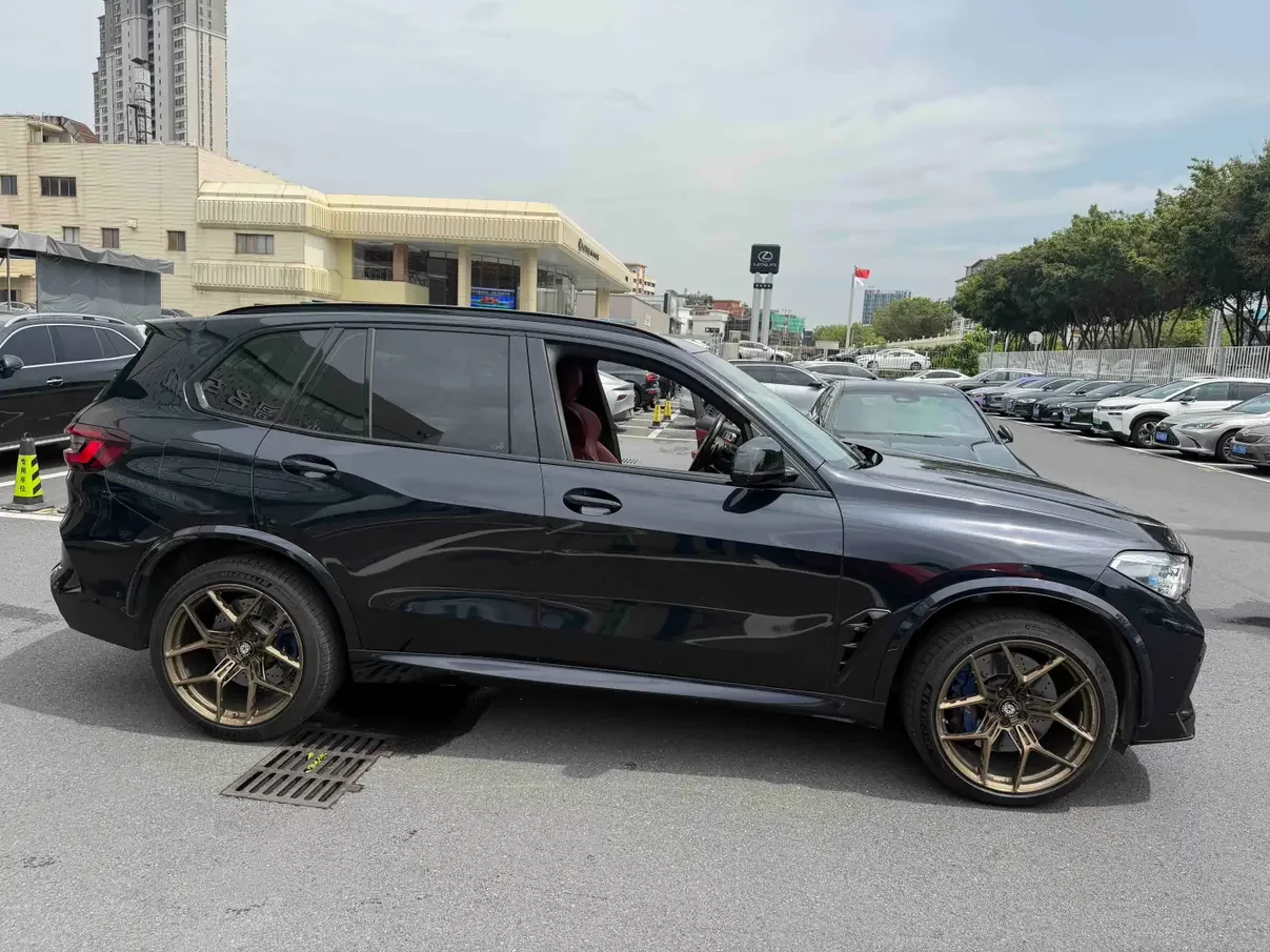 BMW X5M