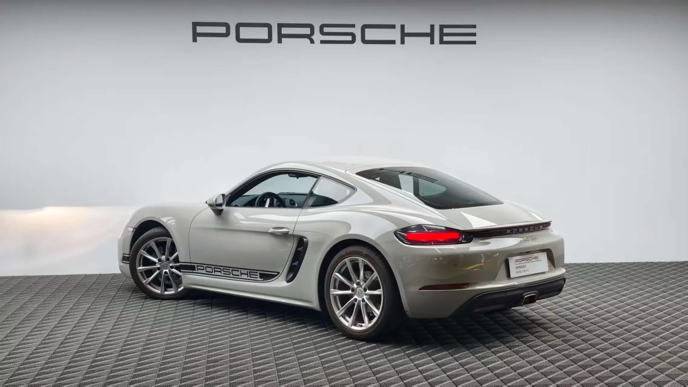 Porsche 718