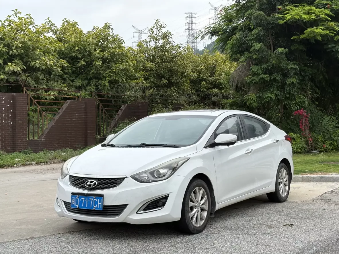 Hyundai Elantra