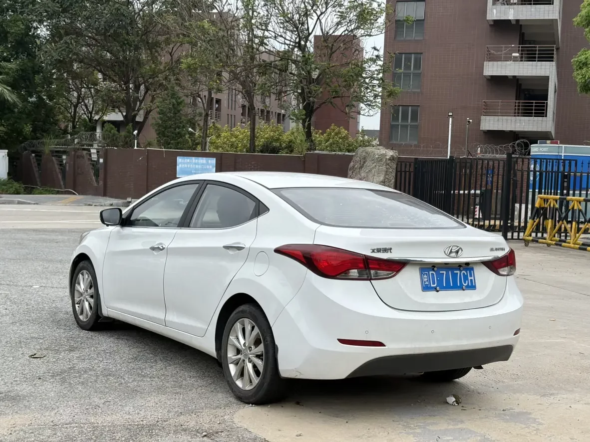 Hyundai Elantra