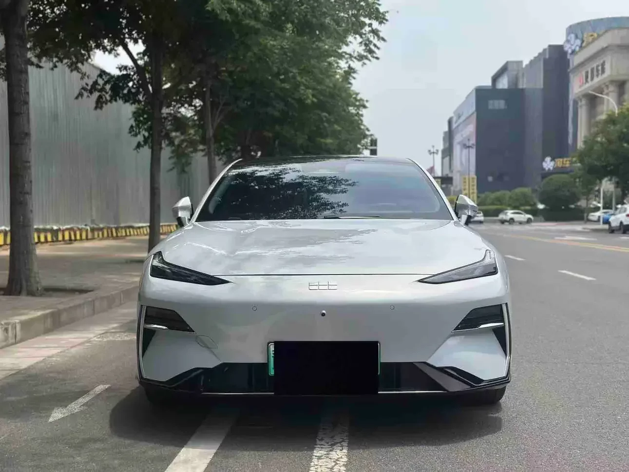 Geely Galaxy E8