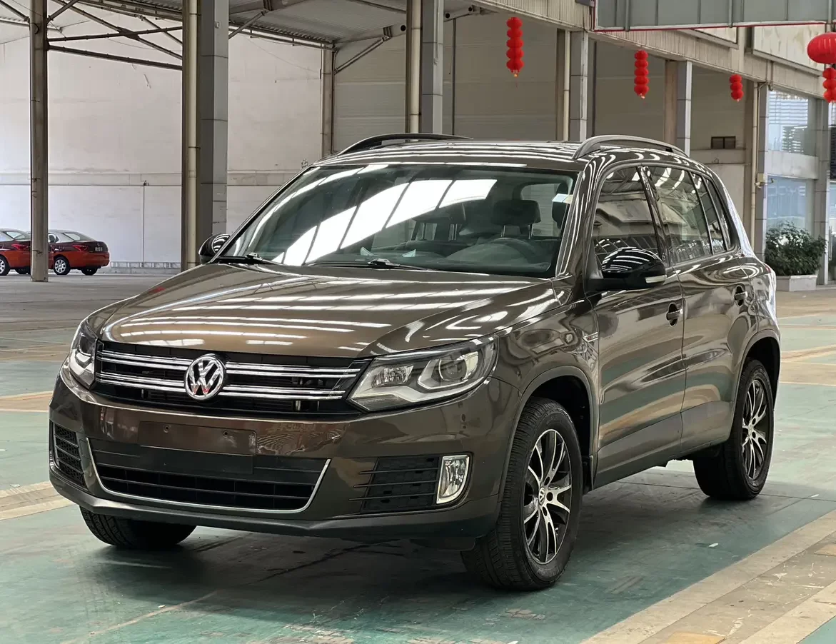Volkswagen Tiguan (Tharu)
