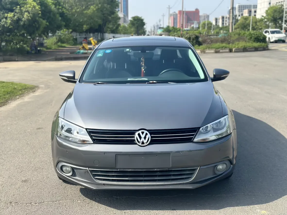 Volkswagen Sagitar