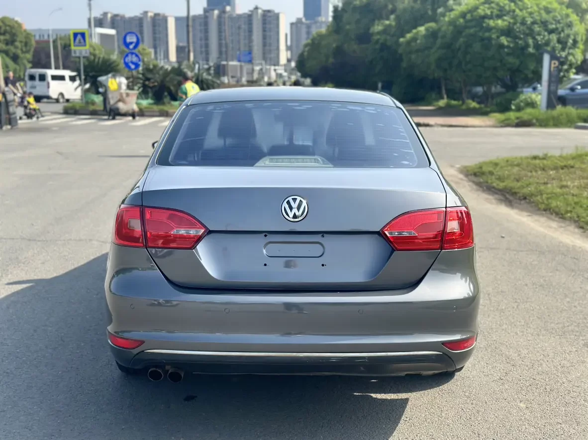 Volkswagen Sagitar