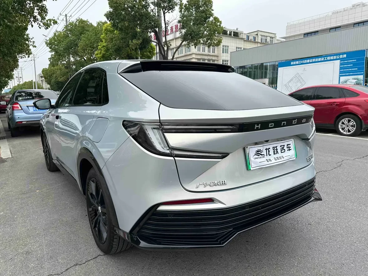 Honda e:NP2 Ji Pai 2