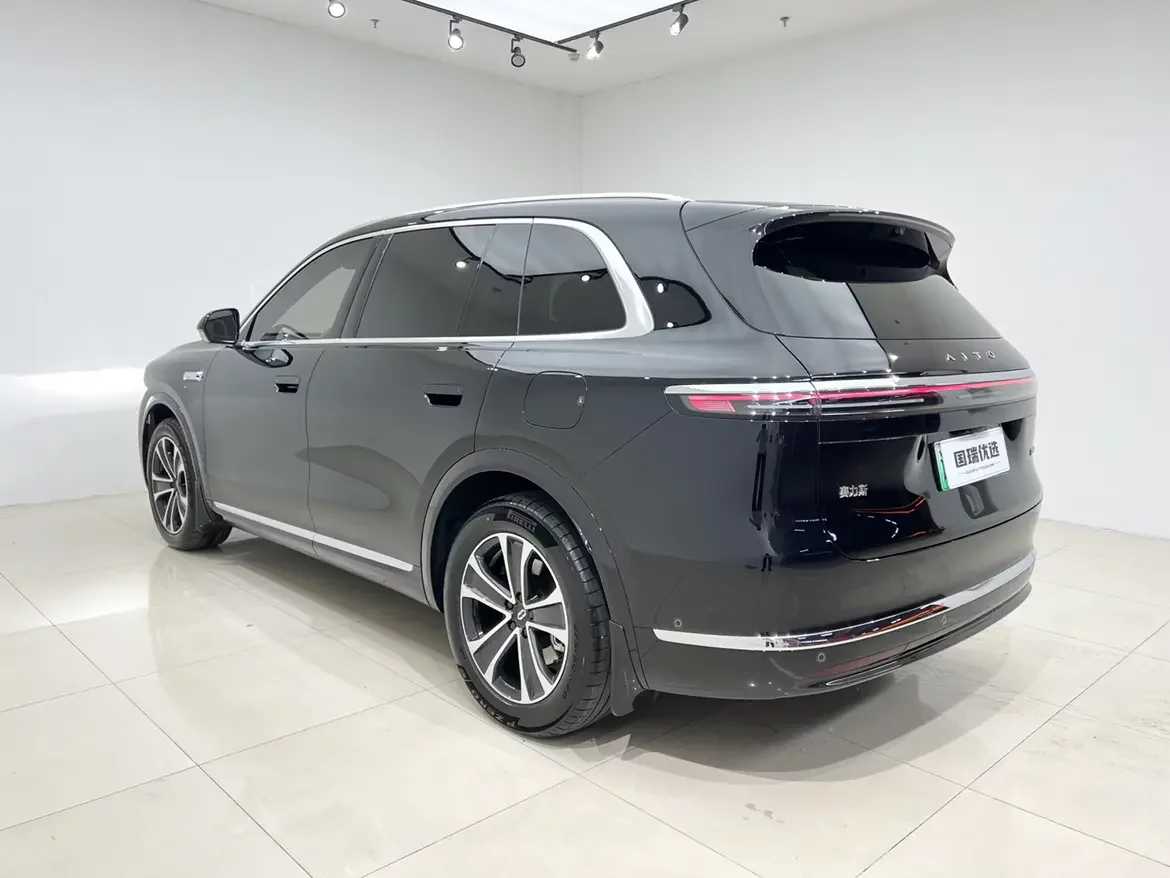AITO M7