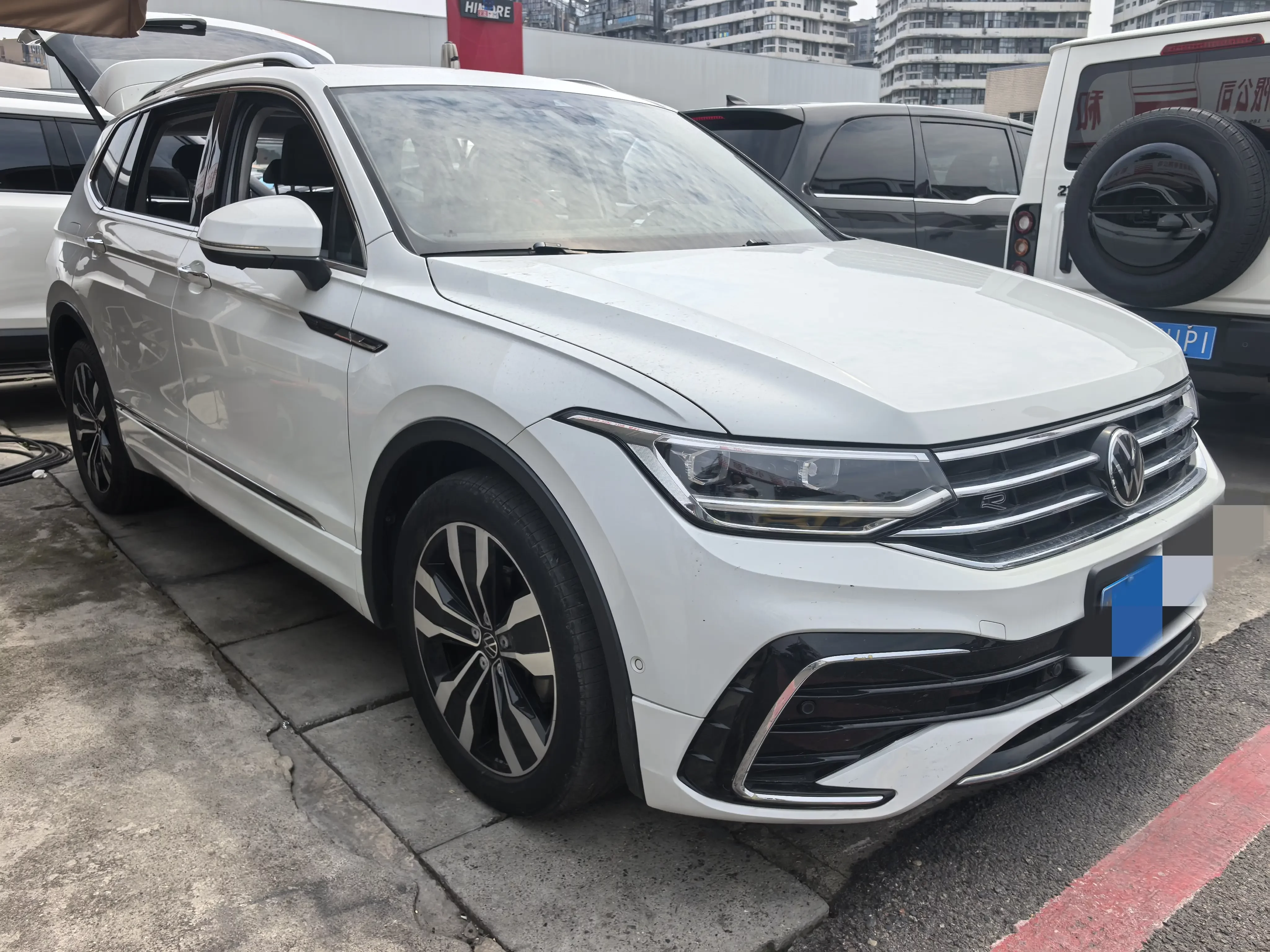 Volkswagen Tiguan L
