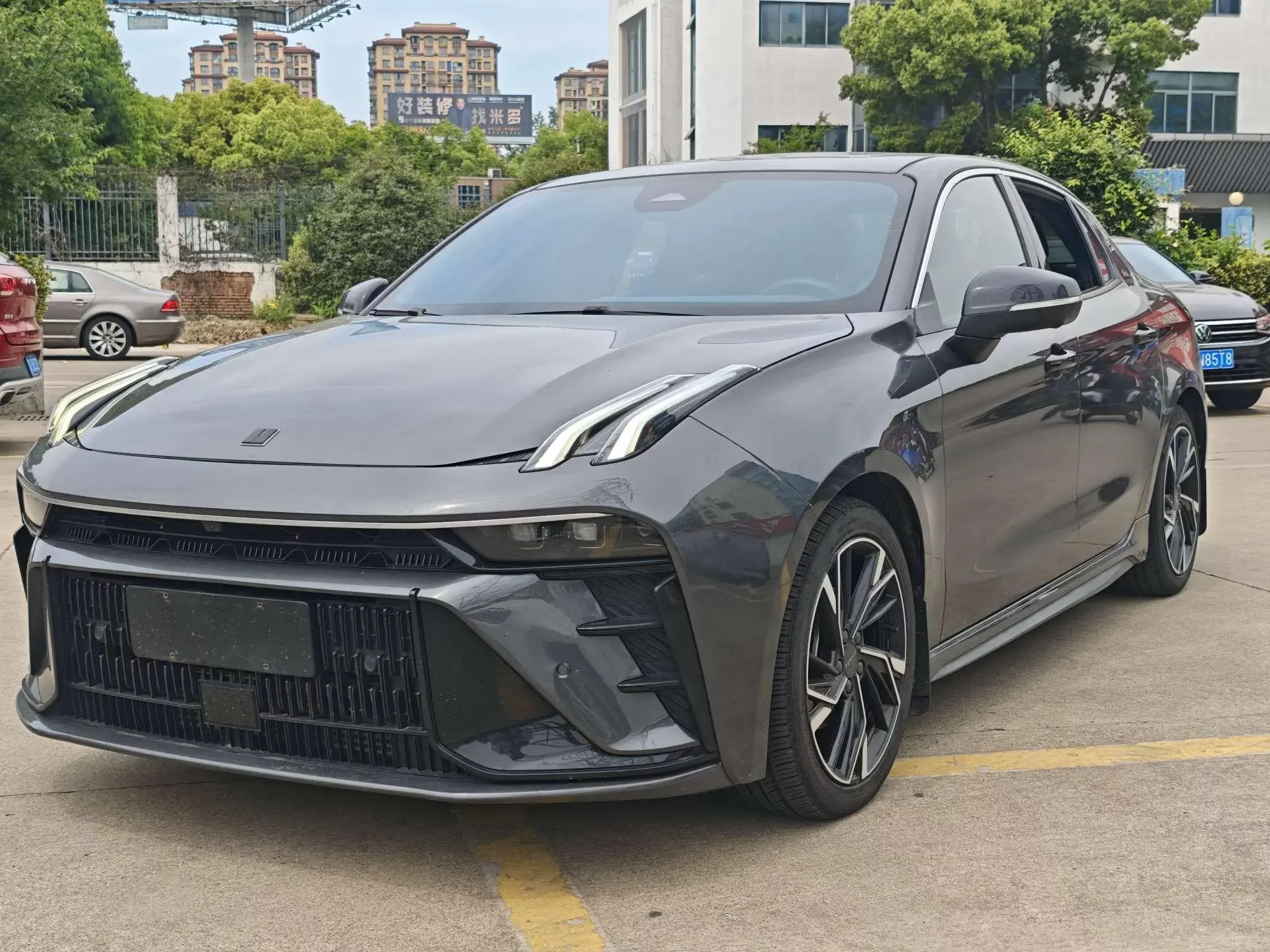 Lynk & Co 03