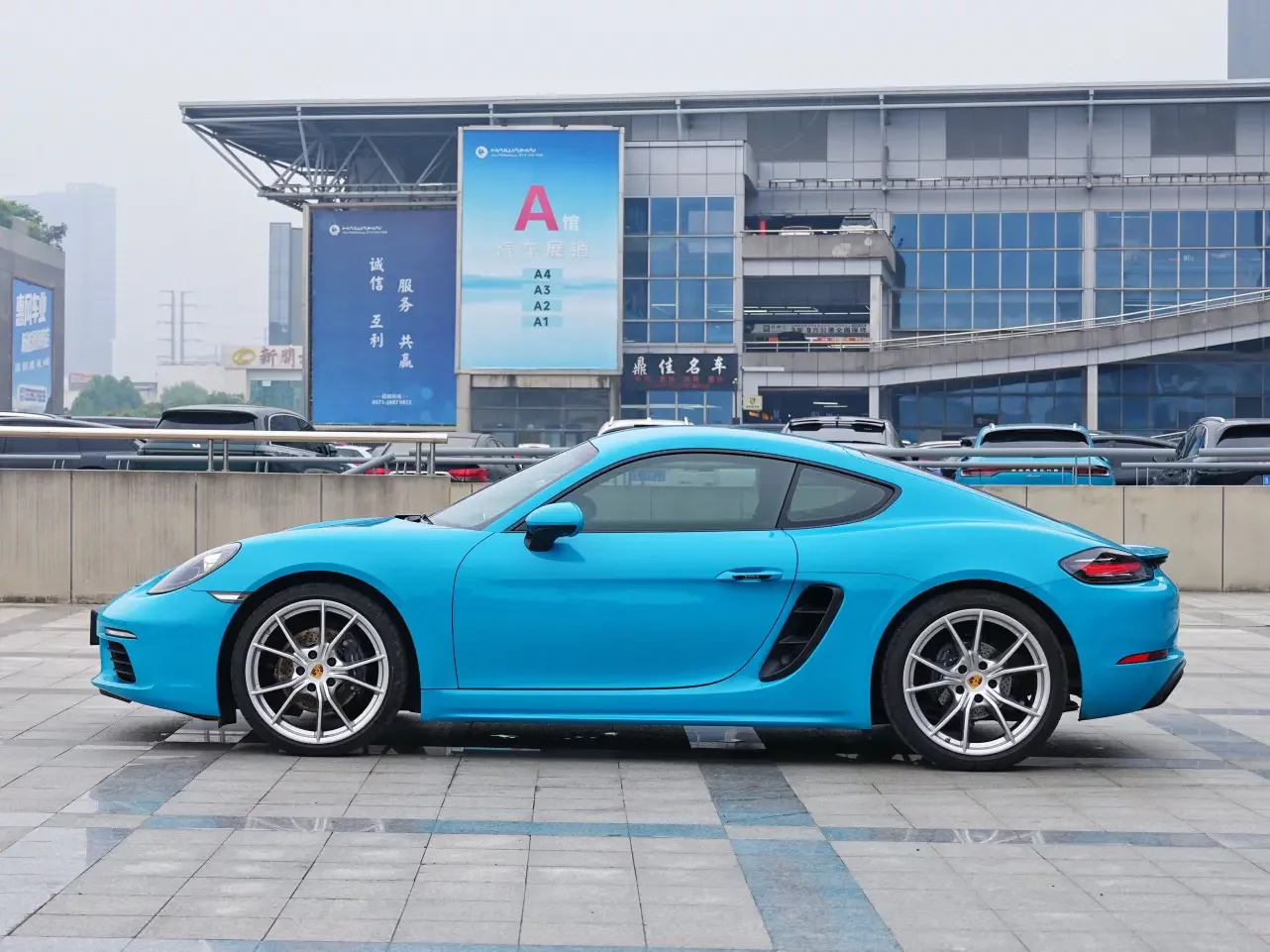 Porsche 718