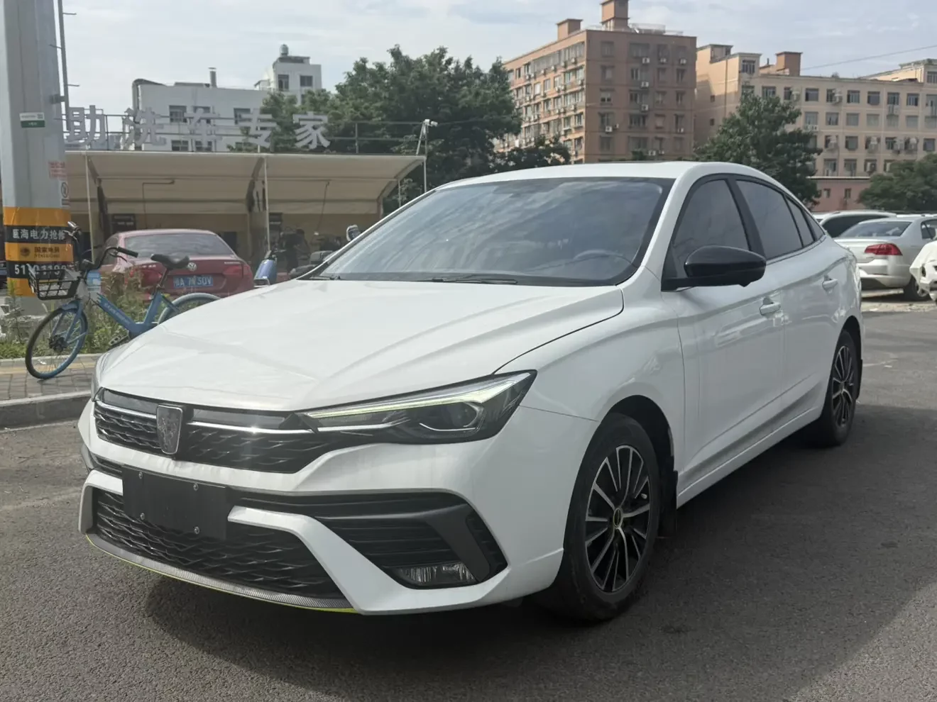 Roewe i5
