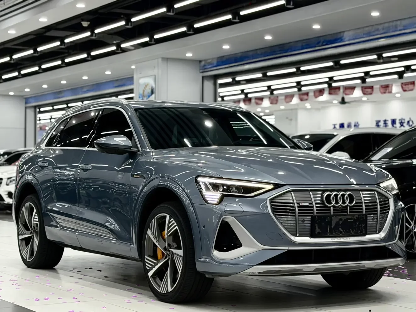 Audi e-tron