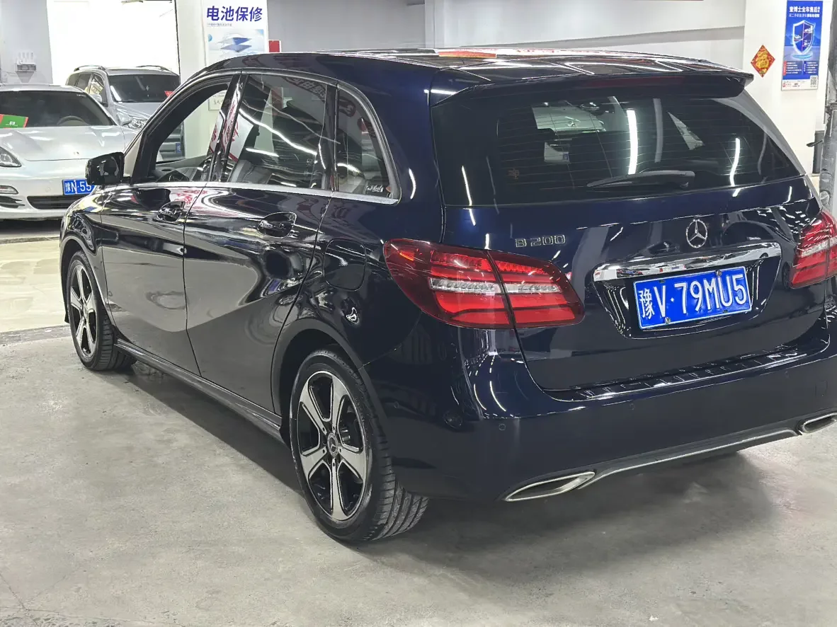 Mercedes-Benz B Class