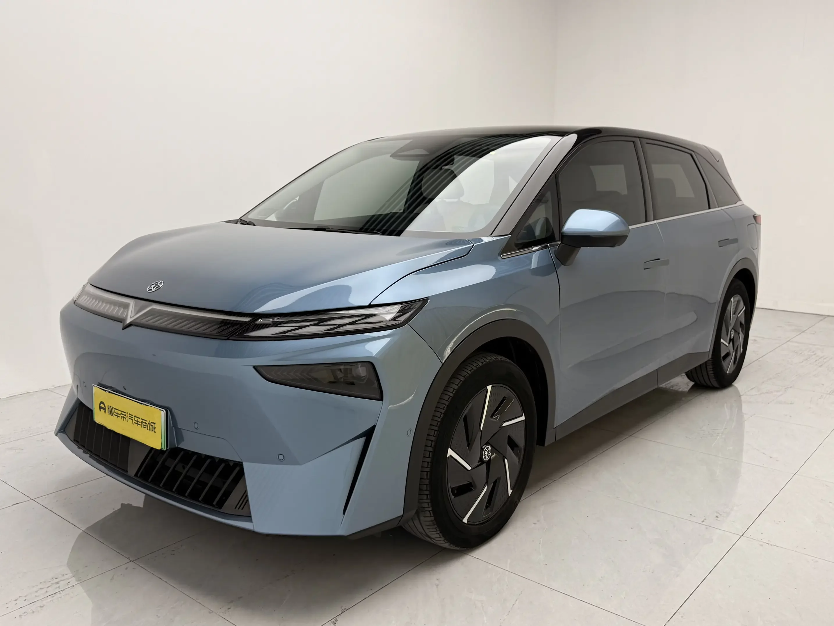 Kai Chen Venucia VX6
