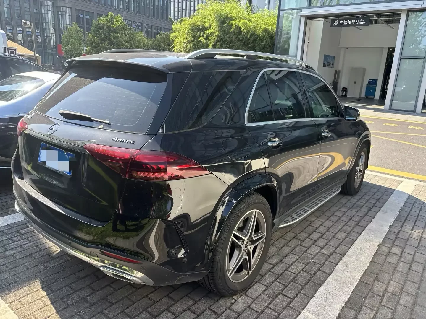 Mercedes-Benz GLE (Imported)