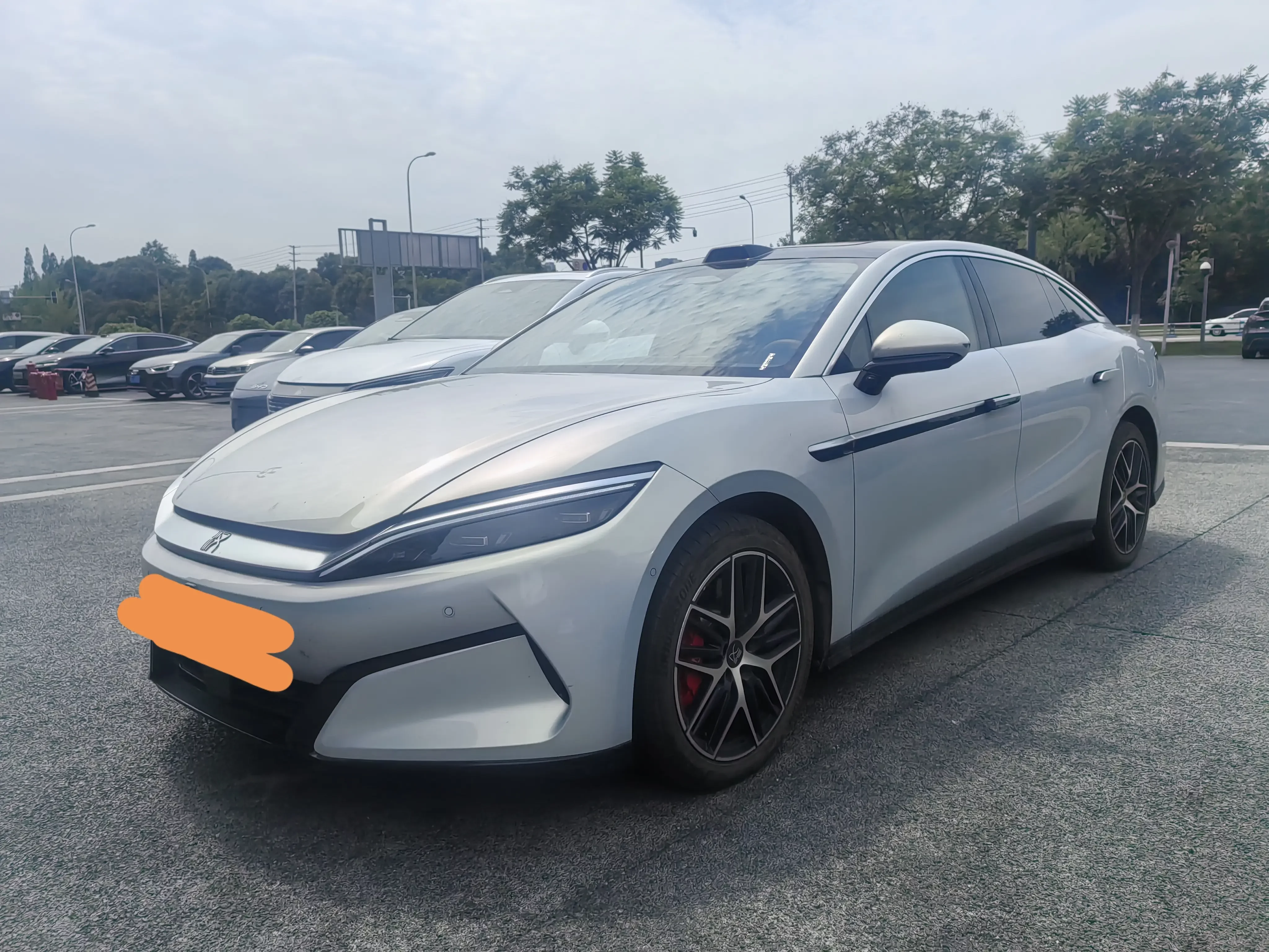 BYD Han L EV