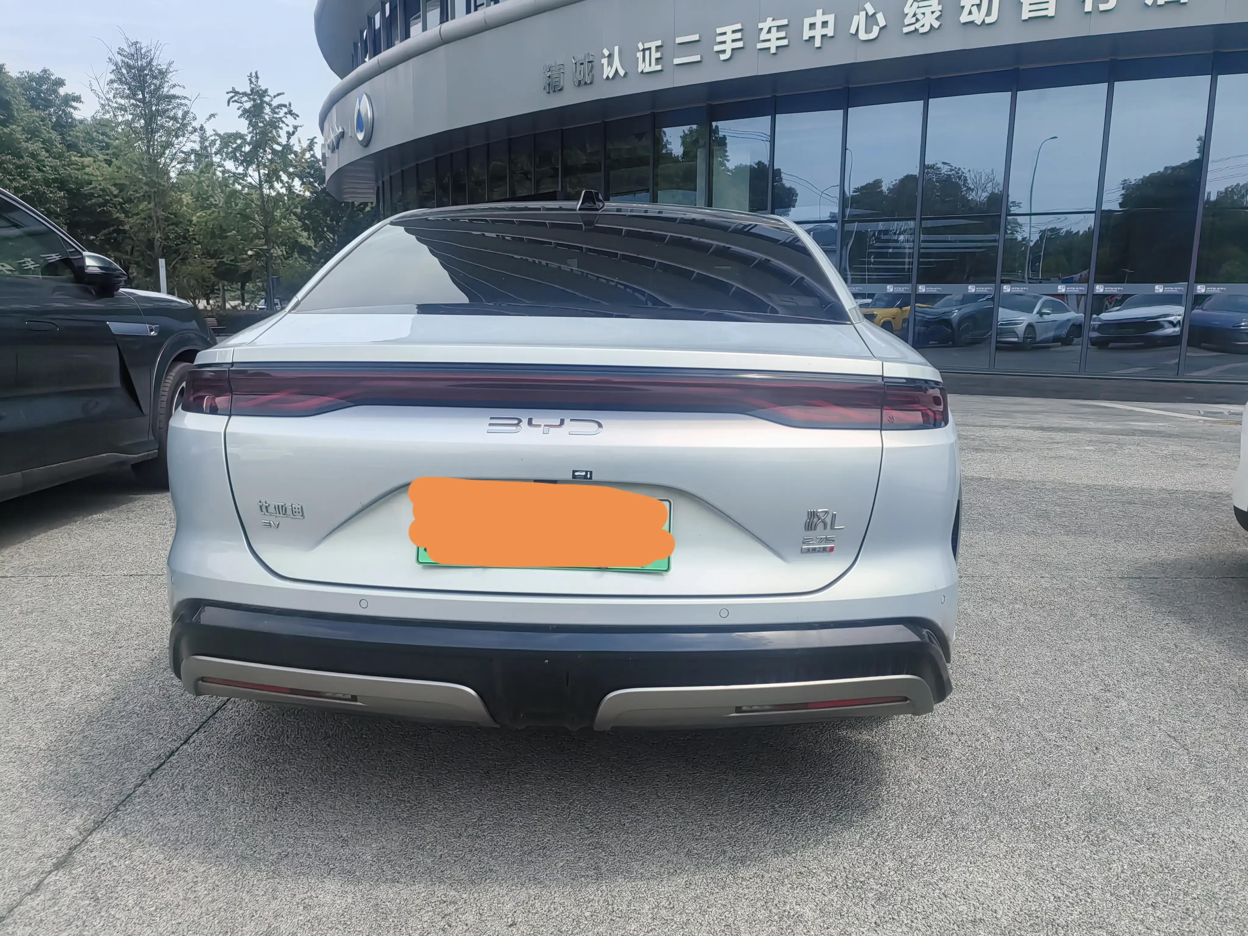 BYD Han L EV