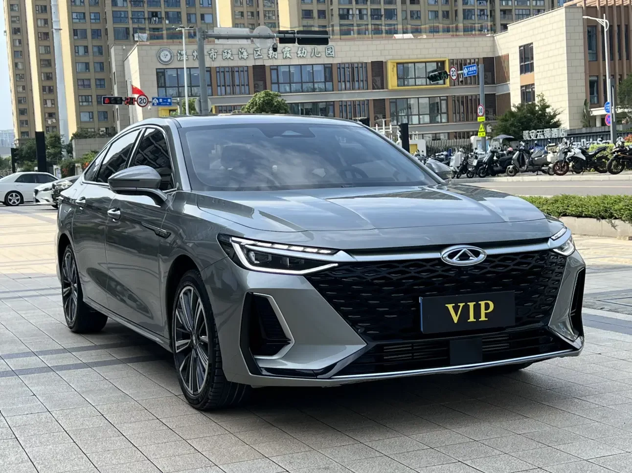 Chery Arrizo 8