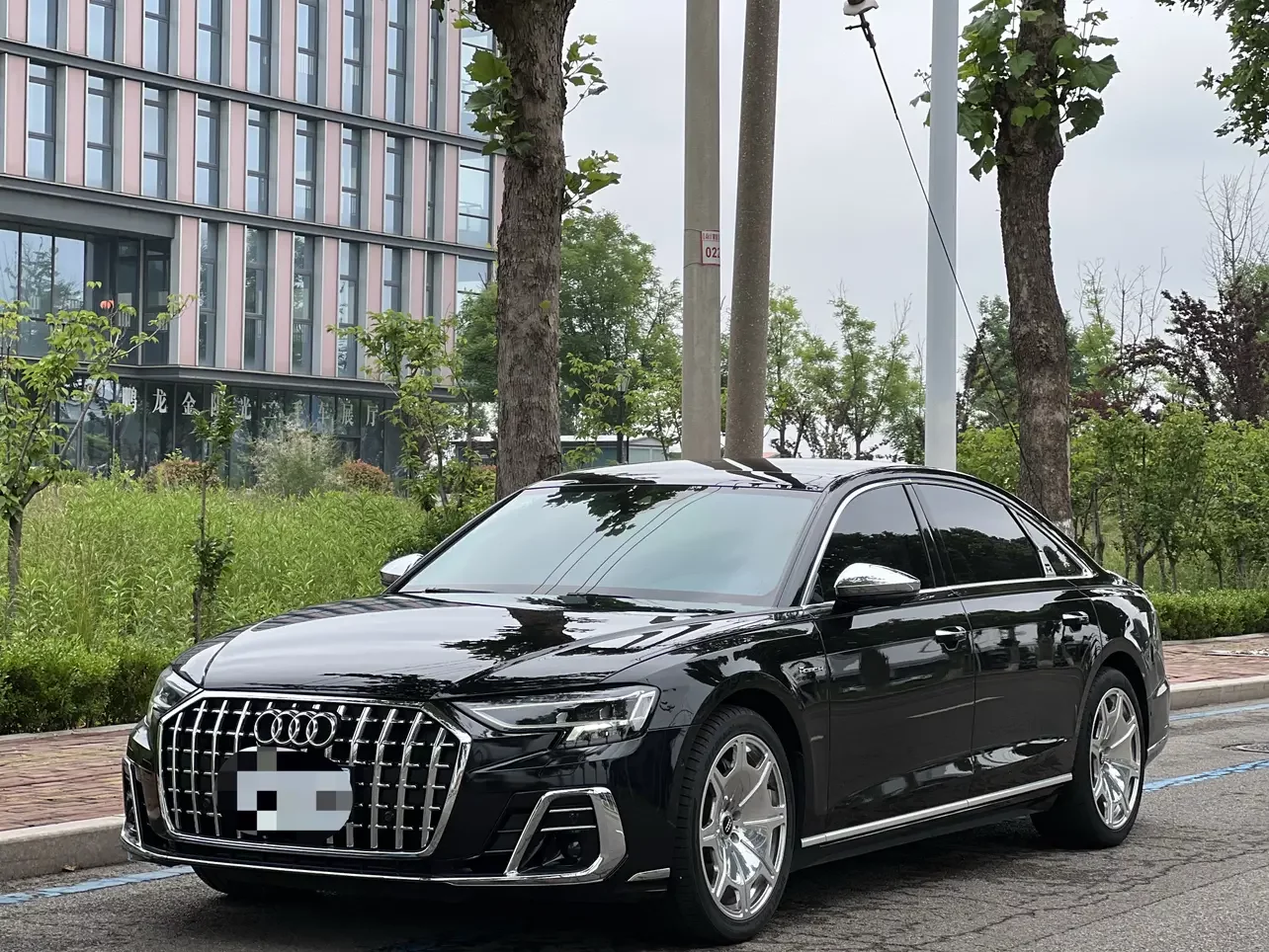 Audi A8