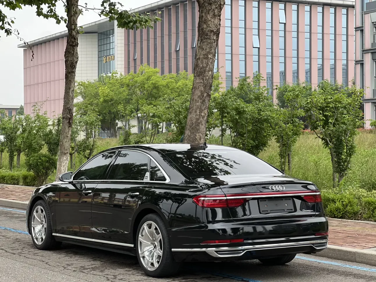 Audi A8