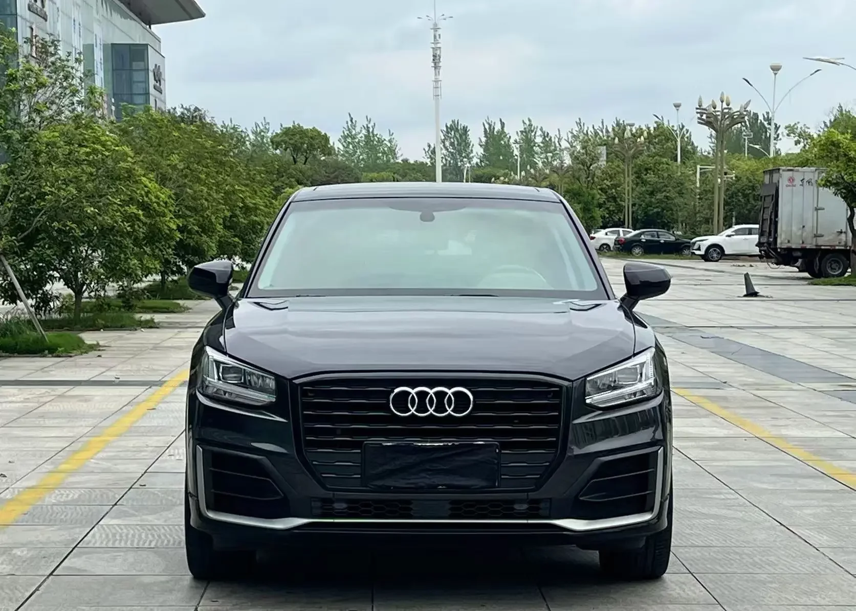 Audi Q2L
