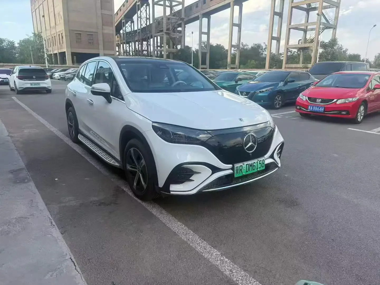 Mercedes-Benz EQE SUV