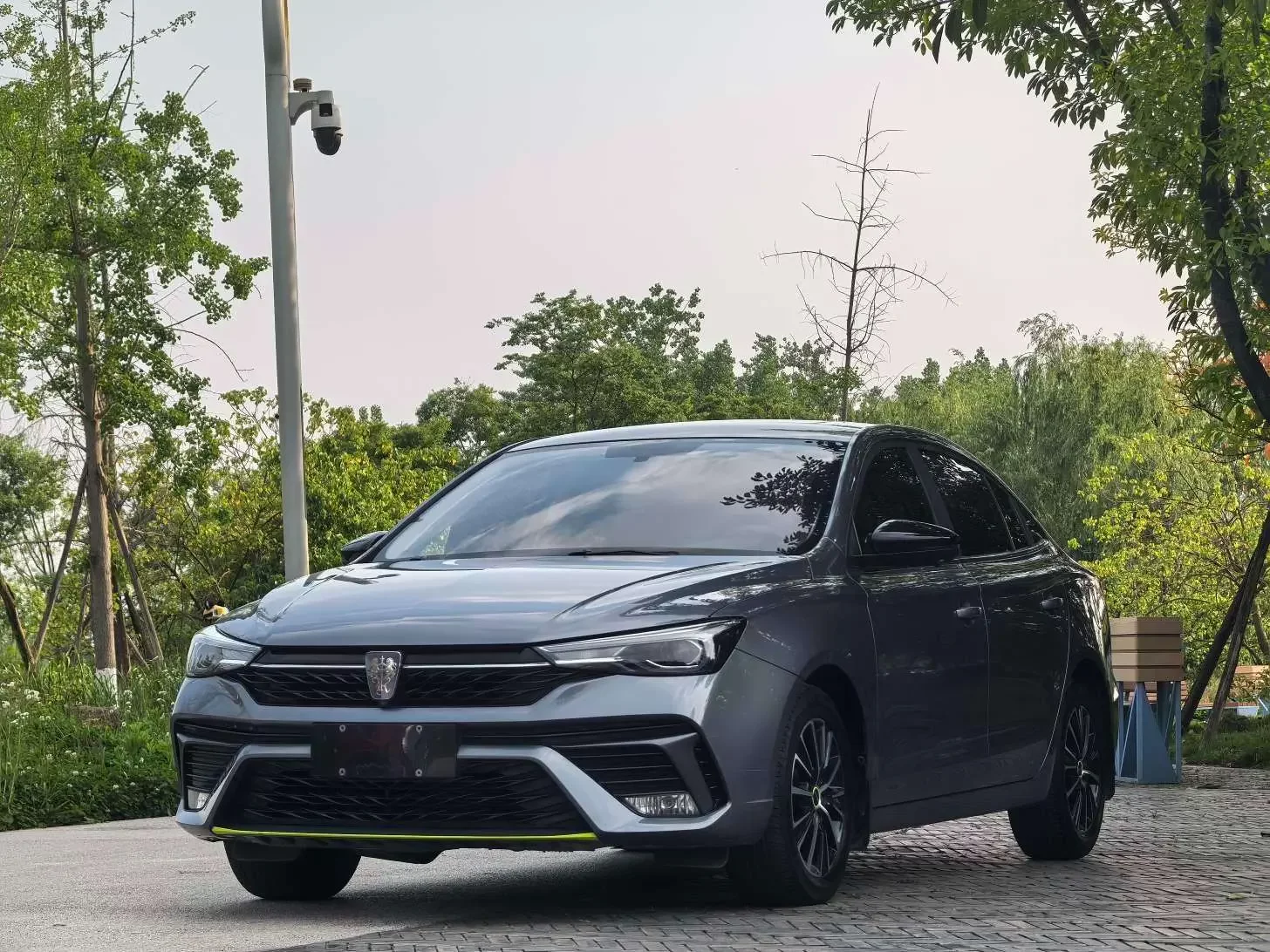 Roewe i5