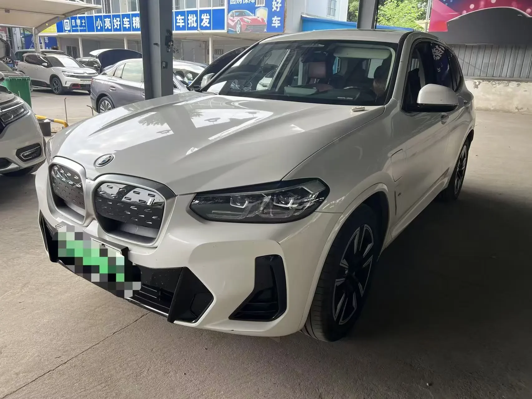 BMW iX3