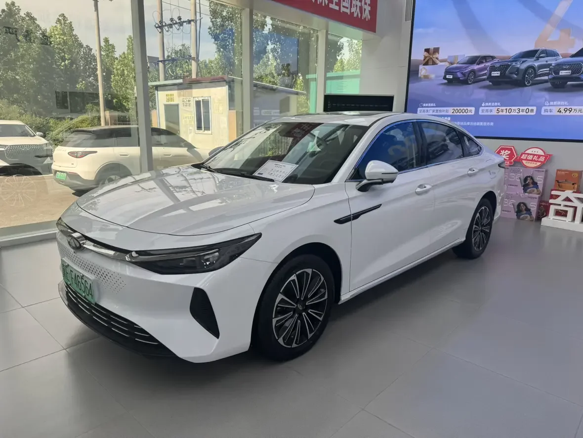 Chery Fengyun A8