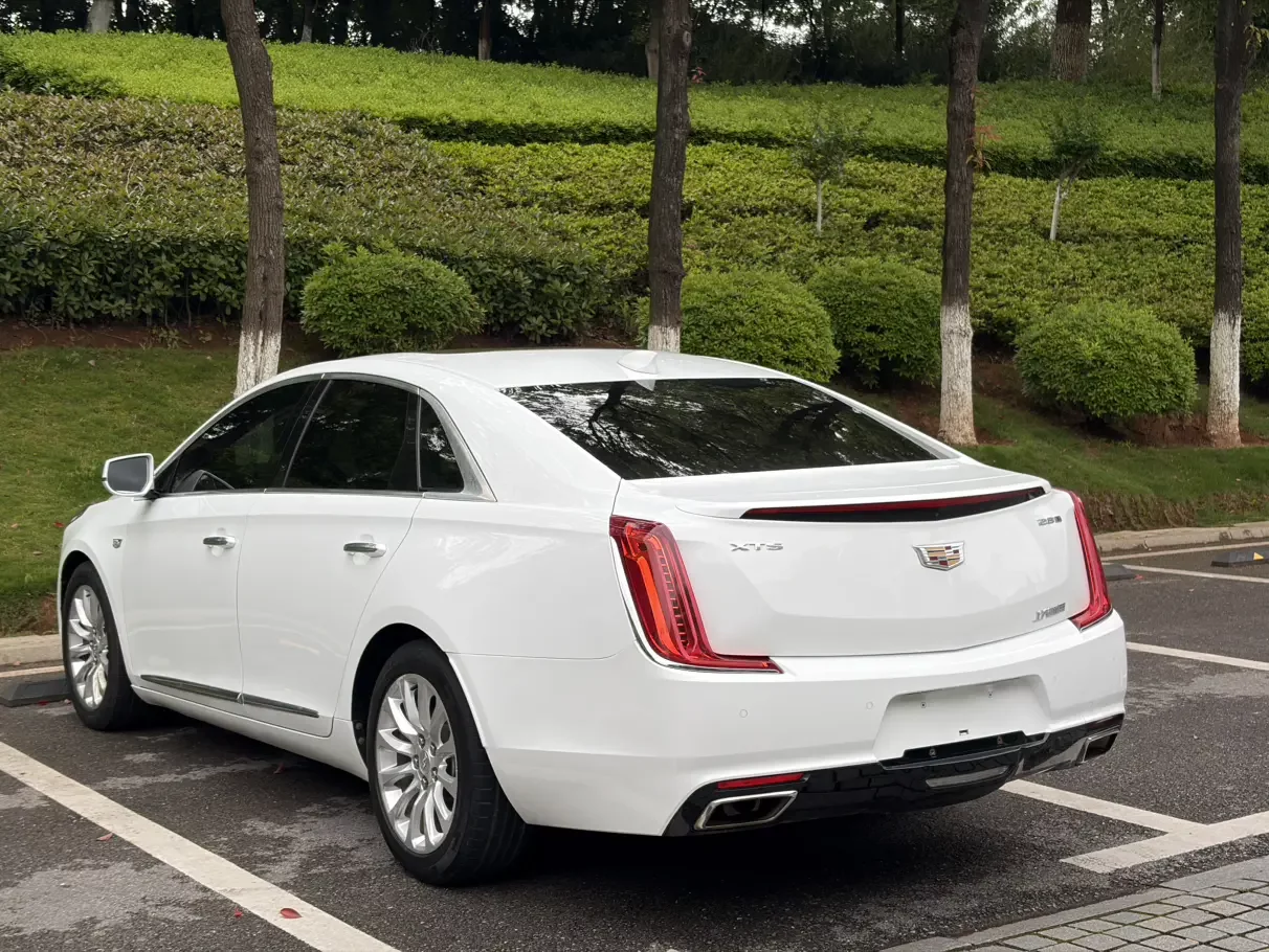 Cadillac XTS