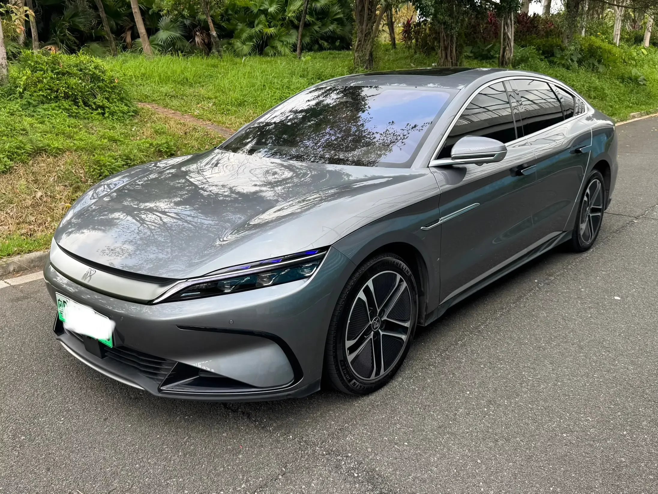 BYD Han EV
