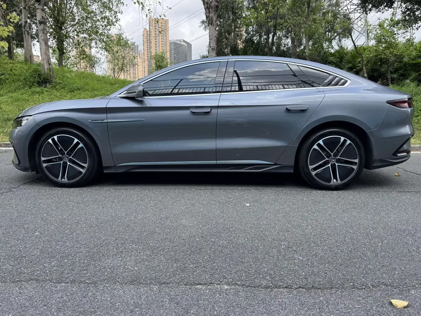 BYD Han EV
